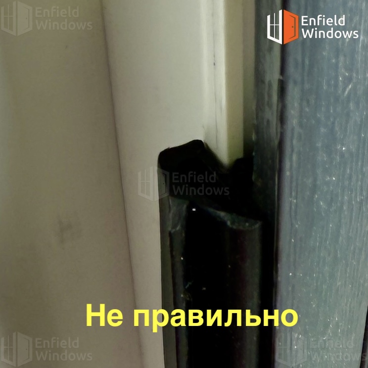 Не правильний варіант як вставляти резинку в паз