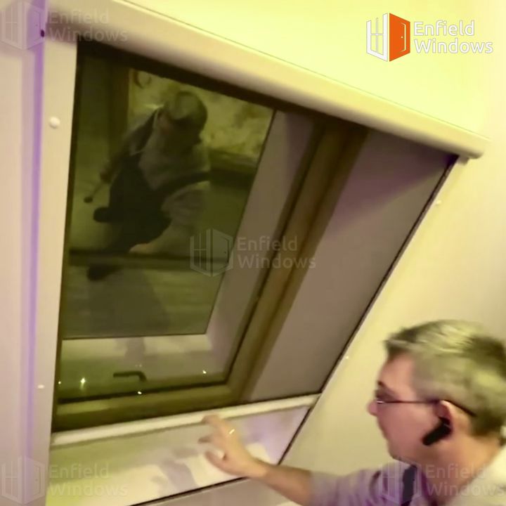 москітна сітка на дахові вікна