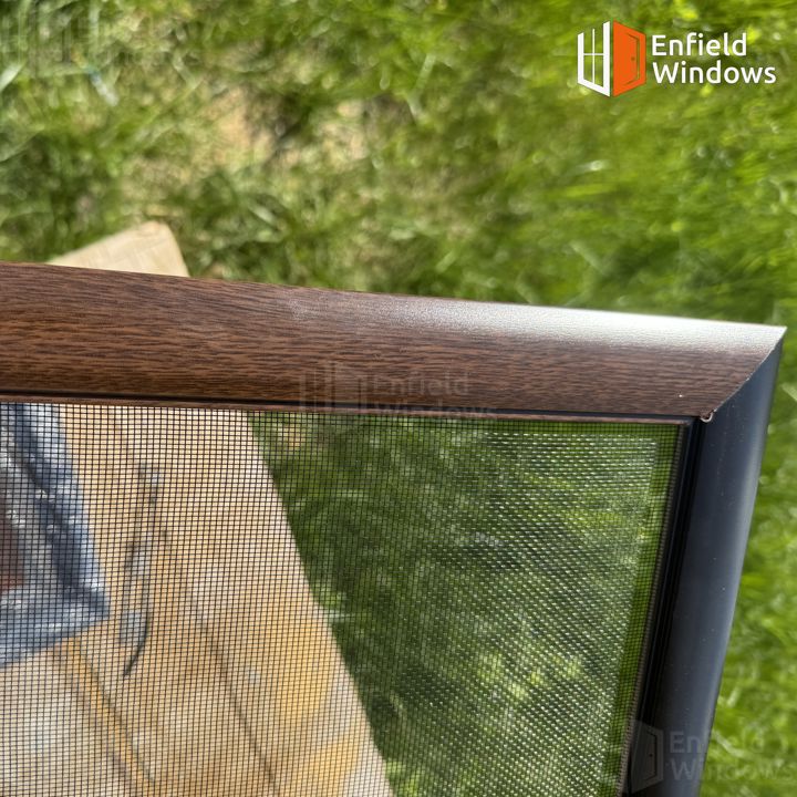 москітна сітка на пластикове вікно